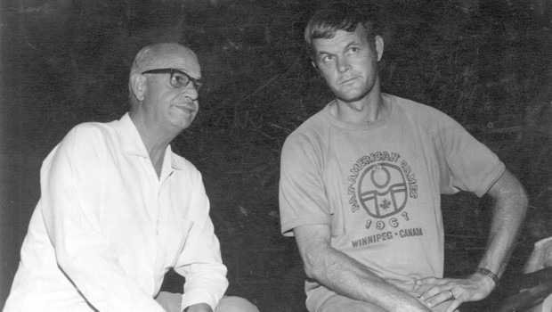 Wlamir Marques (à direita), jogador de basquete do Corinthians, ao lado do professor Moacir Daiuto, em 1970 Wlamir Marques (à direita), jogador de basquete do Corinthians, ao lado do professor Moacir Daiuto, em 1970