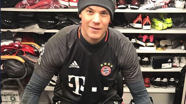 Manuel Neuer segue em recuperação após fratura no pé Manuel Neuer segue em recuperação após fratura no pé