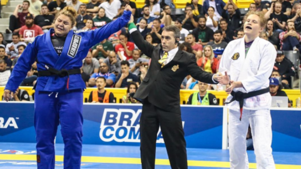 Tayane, sempre campeã. Tayane, sempre campeã.