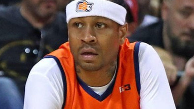 Allen Iverson é jogador e técnico de time no evento BIG3 Allen Iverson é jogador e técnico de time no evento BIG3