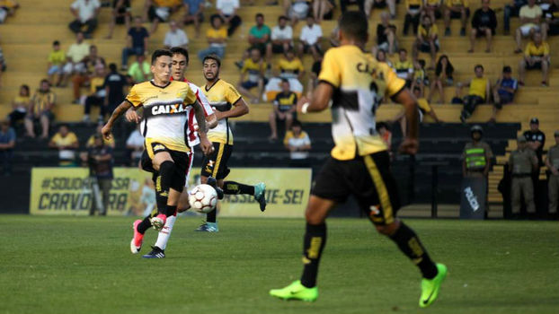 Apesar do placar de 0 a 0, jogo teve boas chances em Criciúma Apesar do placar de 0 a 0, jogo teve boas chances em Criciúma