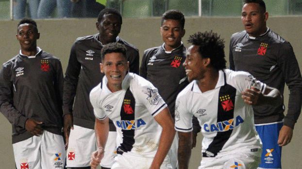 Paulinho é o mais jovem a marcar no Brasileirão Paulinho é o mais jovem a marcar no Brasileirão