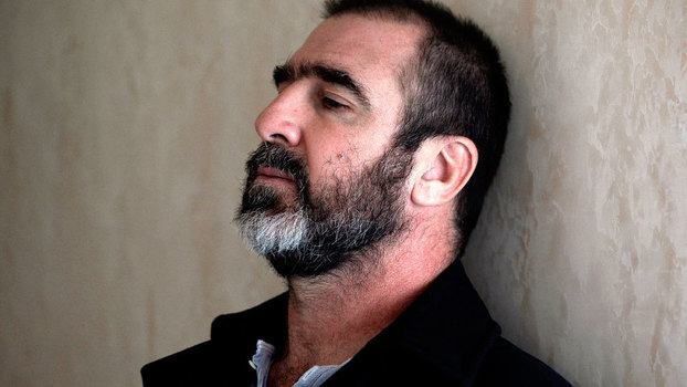 Eric Cantona durante sessão fotográfica em 2015 Eric Cantona durante sessão fotográfica em 2015