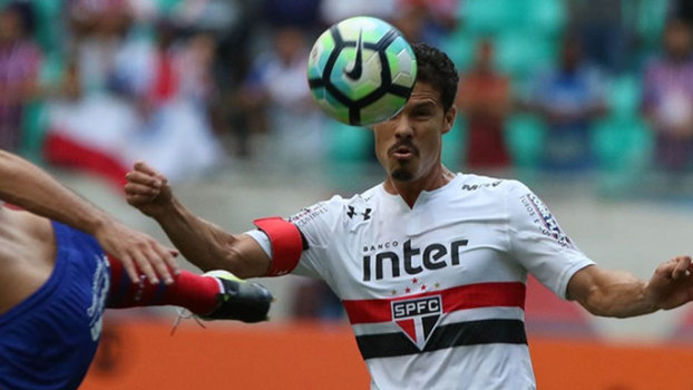 Hernanes virou um dos pilares do São Paulo para reagir no campeonato Hernanes virou um dos pilares do São Paulo para reagir no campeonato