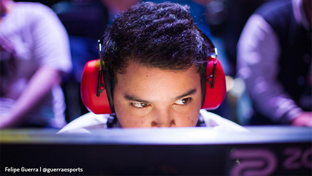 Horvy e zqk (acima) ainda não conseguiram o visto de esportista para atuar na Immortals Horvy e zqk (acima) ainda não conseguiram o visto de esportista para atuar na Immortals