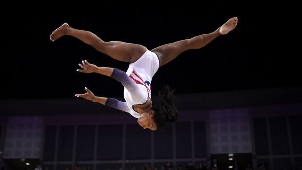 Simone Biles em ação Simone Biles em ação