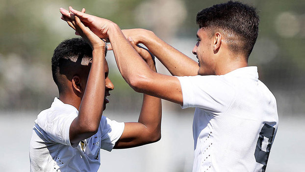 Rodrygo (à esq.) e Yuri Alberto (à dir.) foram promovidos ao elenco principal Rodrygo (à esq.) e Yuri Alberto (à dir.) foram promovidos ao elenco principal