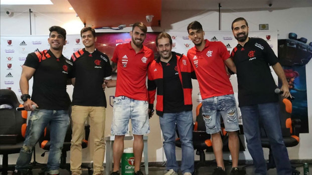 Coletiva de imprensa contou com vice-presidente de marketing do Flamengo, jogadores de base do clube e streamer Sheviii Coletiva de imprensa contou com vice-presidente de marketing do Flamengo, jogadores de base do clube e streamer Sheviii