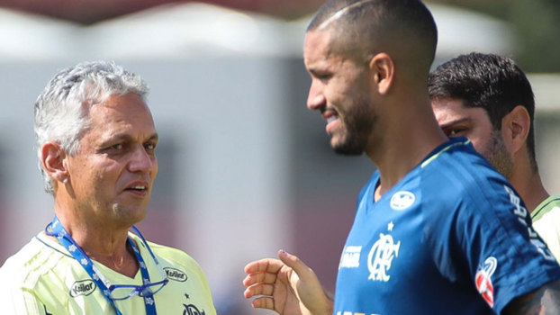 Rômulo ainda não conseguiu conquistar seu espaço entre os titulares Rômulo ainda não conseguiu conquistar seu espaço entre os titulares