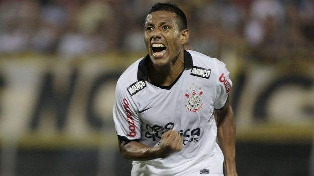 Ramírez comemora gol do Corinthians sobre o São Bernardo, pelo Campeonato Paulista 2011 Ramírez comemora gol do Corinthians sobre o São Bernardo, pelo Campeonato Paulista 2011
