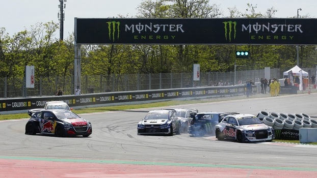 Acidente entre Mattias Ekström e Petter Solberg Acidente entre Mattias Ekström e Petter Solberg