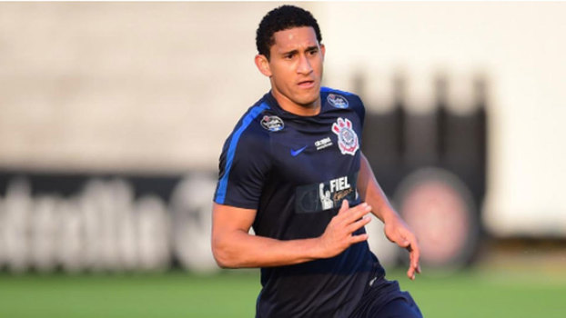 Zagueiro já atuou mais vezes em 11 meses de Corinthians que em 2 anos de França Zagueiro já atuou mais vezes em 11 meses de Corinthians que em 2 anos de França