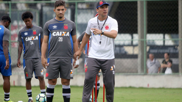 Zé Ricardo comanda treino do Vasco Zé Ricardo comanda treino do Vasco