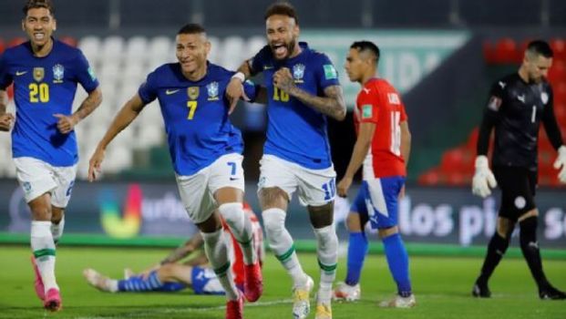 Neymar comemora o seu 11º gol em Eliminatórias Neymar comemora o seu 11º gol em Eliminatórias