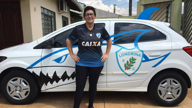 Tubarão móvel, o carro da torcedora fanática do Londrina Tubarão móvel, o carro da torcedora fanática do Londrina