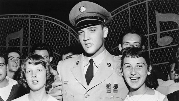 Elvis Presley entrou no exército americano em 1958, apesar de ser o maior astro do mundo da música ESPN FC Elvis Presley entrou no exército americano em 1958, apesar de ser o maior astro do mundo da música ESPN FC