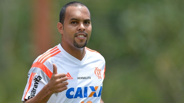 Alecsandro chega a São Paulo nesta terça para fechar com o Palmeiras