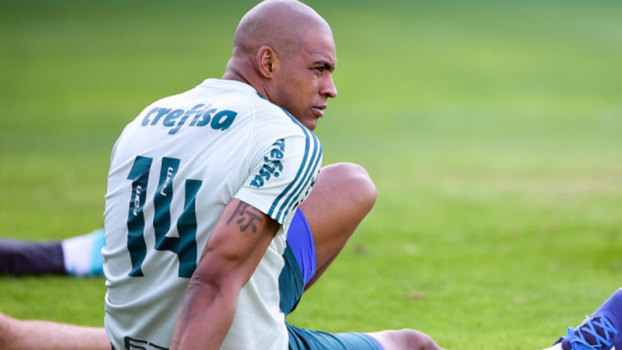 Jailson sofreu uma lesão no tendão do músculo do glúteo Jailson sofreu uma lesão no tendão do músculo do glúteo