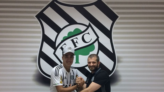 Romarinho foi apresentado pelo Figueirense Romarinho foi apresentado pelo Figueirense