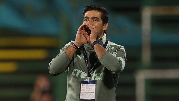 Abel Ferreira na vitória contra o Defensa y Justicia Abel Ferreira na vitória contra o Defensa y Justicia