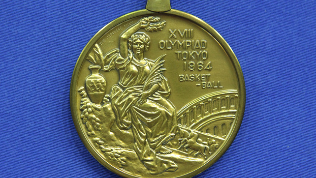 Medalha de Bronze da equipe de Basquete conquistada nos Jogos Olímpicos de Tóquio em 1964 Medalha de Bronze da equipe de Basquete conquistada nos Jogos Olímpicos de Tóquio em 1964