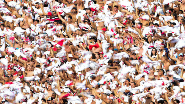 Torcida do São Paulo durante o clássico Torcida do São Paulo durante o clássico