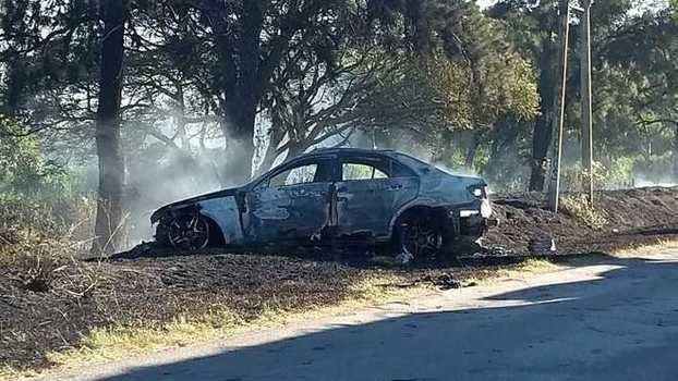 Carro de Passarella pegou fogo após acidente Carro de Passarella pegou fogo após acidente