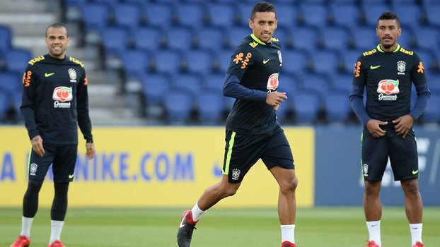 Marquinhos (centro), durante treino da seleção brasileira nesta terça-feira Marquinhos (centro), durante treino da seleção brasileira nesta terça-feira