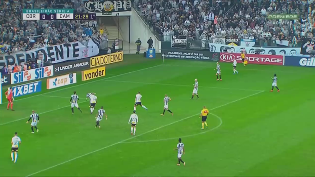 Neste momento é Fagner quem cruza pela direita. Note, abaixo da imagem, Danilo Avelar atacando a segunda trave com Junior Urso também chegando na área Neste momento é Fagner quem cruza pela direita. Note, abaixo da imagem, Danilo Avelar atacando a segunda trave com Junior Urso também chegando na área