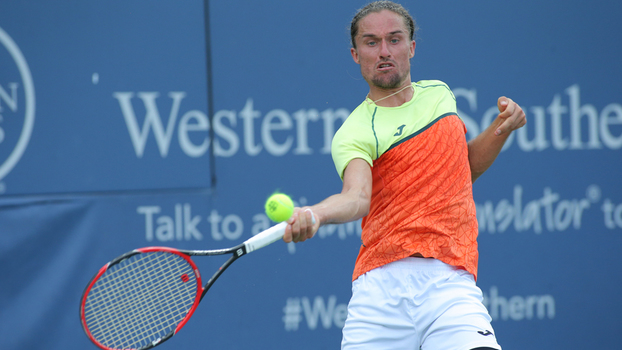 O ucraniano Alexandr Dolgopolov em ação O ucraniano Alexandr Dolgopolov em ação
