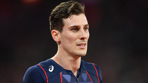Pierre Ambroise Bosse foi agredido e, por conta disso, perderá o restante da temporada Pierre Ambroise Bosse foi agredido e, por conta disso, perderá o restante da temporada