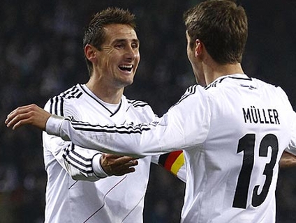 VÍDEO: Com show de Klose, Alemanha vence e impõe à Holanda a maior derrota desde 1996 Clique no player e assista aos gols da partida!