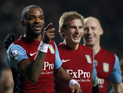 VÍDEO: City cai para o Aston Villa com gol de estreante e vê United abrir Clique no player e assista ao gol do jogo