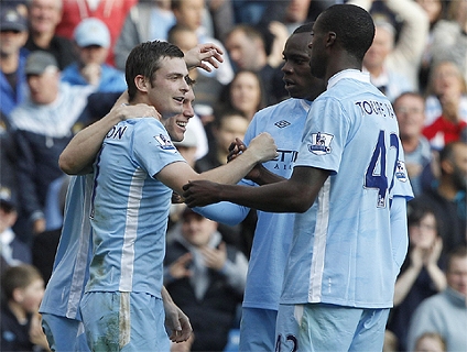 VÍDEO: United empata com o Liverpool e City assume a ponta; veja todos os gols da 8ª rodada Clique no player para ver todos os gols da 8ª rodada do Inglês!
