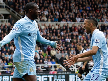 VÍDEO: Homem das decisões, Yaya Touré faz dois, City vence Newcastle e se aproxima do título Clique no player e assista!