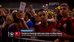 Torcida do Flamengo sofre para entrar no estádio Nilton Santos; veja imagens Torcida do Flamengo sofre para entrar no estádio Nilton Santos; veja imagens