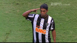 Vitória fez 2 a 0, mas Atlético-MG buscou empate com dois gols de Ronaldinho Gaúcho Vitória fez 2 a 0, mas Atlético-MG buscou empate com dois gols de Ronaldinho Gaúcho