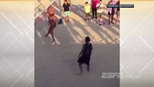 Calcanhar, bicicleta e muito mais! Ronaldinho dá show nas redes sociais praticando futevôlei Calcanhar, bicicleta e muito mais! Ronaldinho dá show nas redes sociais praticando futevôlei