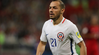 Depois de rescindir com o Celta, volante Marcelo Díaz jogará no Tigres-MEX Marcelo Díaz em ação pela seleção do Chile na Copa das Confederações deste ano
