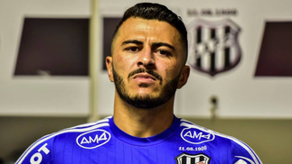Figueirense apresenta lateral ex-Ponte Preta como reforço João Paulo chega para reforçar o Figueirense na Série B