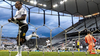 Corinthians foi muito melhor que o São Paulo. E é possível avaliar os motivos Otero comemora gol contra o Corinthians