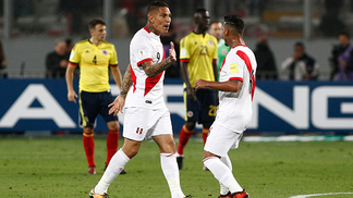 Peru e Espanha sobem para o top 10 no ranking da Fifa, que confirma cabeças de chave da Copa Confira os gols de Peru 1 x 1 Colômbia