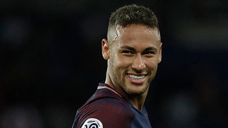 Após show de Neymar, Tite nega interferência em ida do 'pupilo' ao PSG: 'Que ele seja feliz' Allez Neymar!'; protagonista e dando show, craque brasileiro ressuscita música do PSG e cai nos braços da torcida