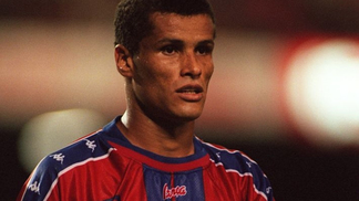 ? Rivaldo aposta em empate no clássico espanhol: 'Bom resultado para o Barça' Rivaldo, Barcelona (Photo by Matthew Ashton/EMPICS via Getty Images)