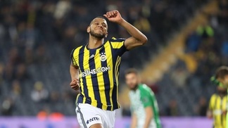 Autor de gol histórico, volante Souza crê em Fenerbahçe forte para clássico contra o Galatasaray Ex-São Paulo, Souza está a caminho do West Bromwich