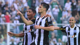 Figueirense e Santa Cruz se enfrentam lutando contra o Z4 Veja os gols da vitória do Figueirense sobre o ABC por 2 a 0 pela Série B