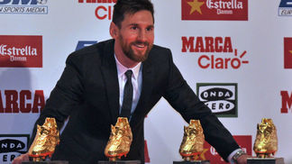 Messi ganha sua quarta Chuteira de Ouro e iguala recorde de Cristiano Ronaldo Messi, Chuteira de Ouro, 2017