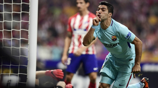 Suárez e Godín apoiam jogadores uruguaios em disputa contra sindicato Suárez, Barcelona, 2017