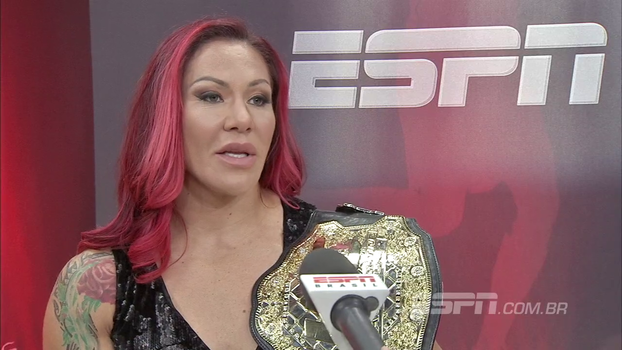 'Ninguém vê se homem é bonito': Cyborg fala sobre preconceito com mulheres no MMA 'Ninguém vê se homem é bonito': Cyborg fala sobre preconceito com mulheres no MMA