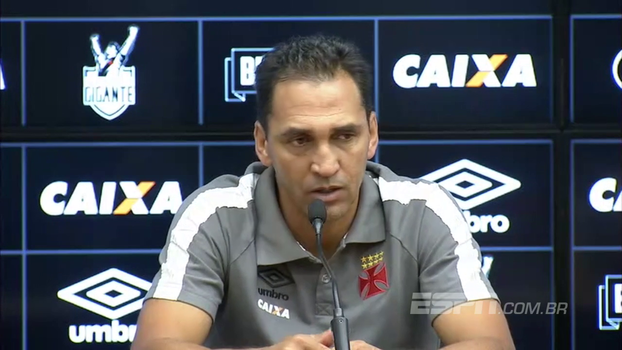 Auxiliar técnico do Vasco dá entrevista confusa após derrota contra São Paulo; veja Auxiliar técnico do Vasco dá entrevista confusa após derrota contra São Paulo; veja